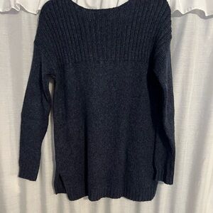 Navy blue Hollister sweater size medium